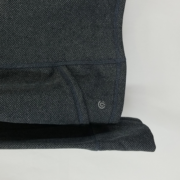 CHAMPION Black White Pullover Hoodie Sweatshirt with Kangaroo Pocket - Picture 4 of 11